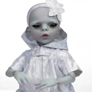 Découvrez Le Bébé Reborn Alien Maya Unique Et Adorable!