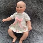 decouvrez notre adorable bebe reborn fille aux yeux enchanteurs 172